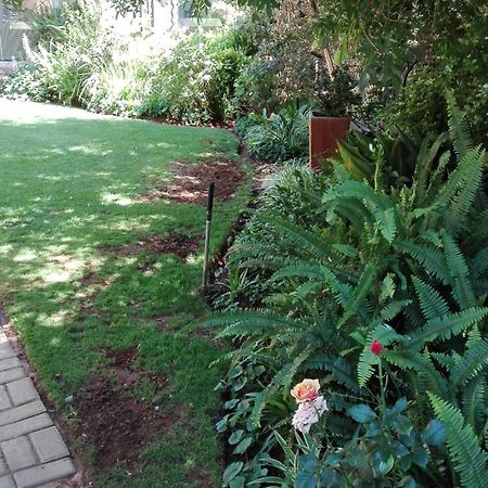 Ukarimu Guest House Klerksdorp Exterior foto