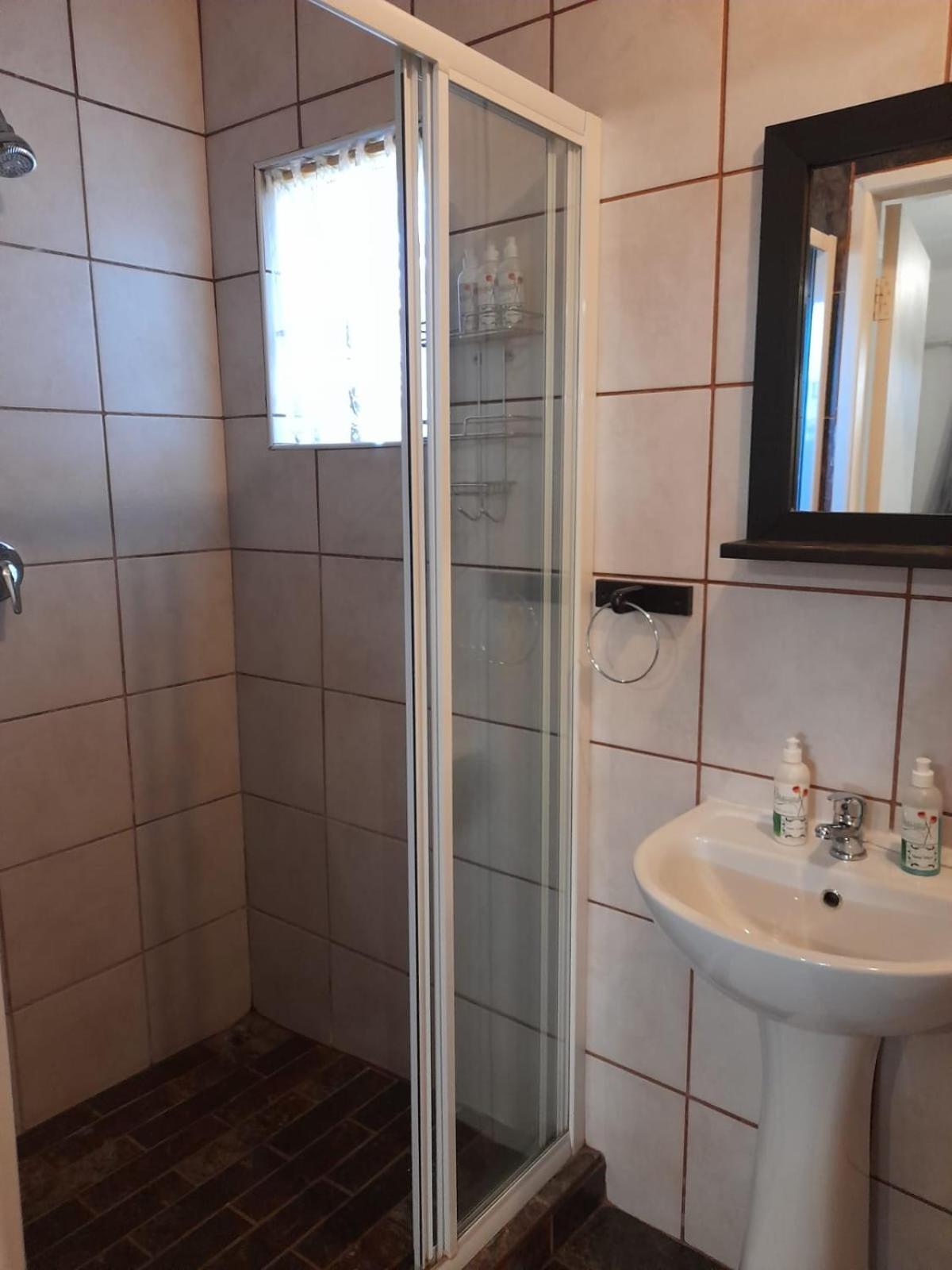 Ukarimu Guest House Klerksdorp Quarto foto